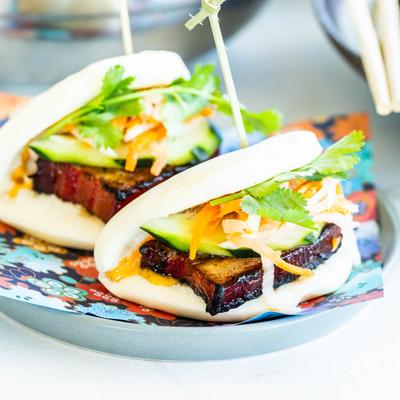 Pork belly buns, close up