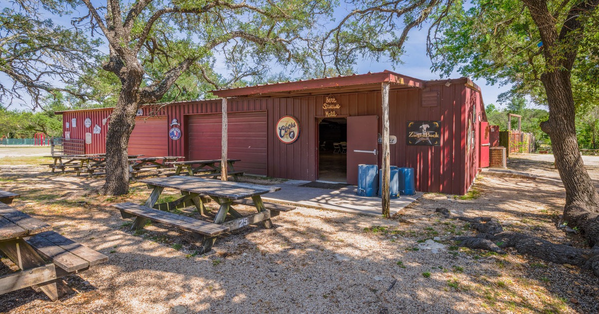 Exterior, seating area