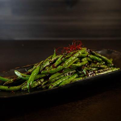 saute spicy green beans
