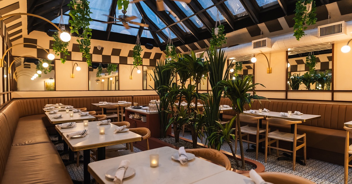 Modern style of dining area interior design