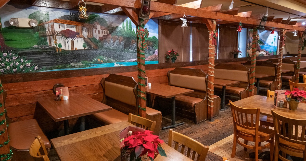 Dining area, tables and dining booths