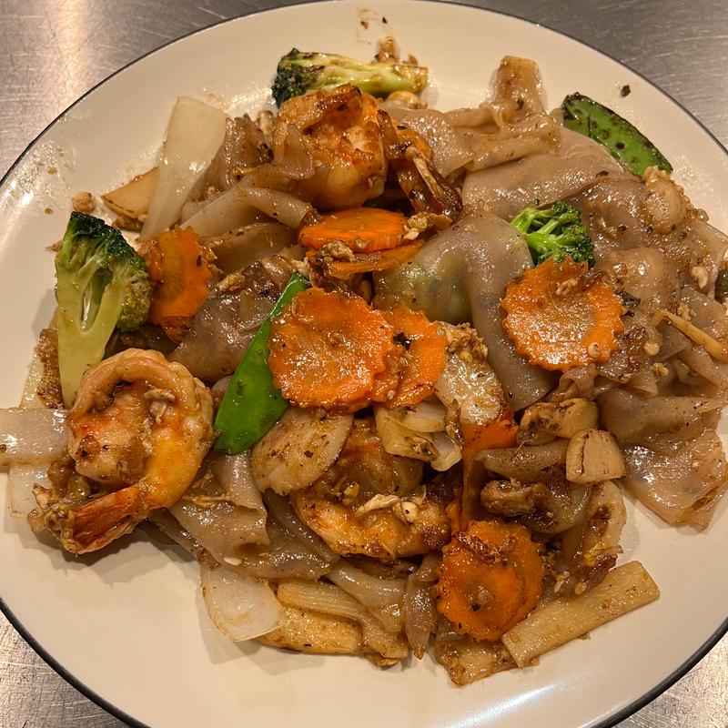 Pan-Fried Noodle (Pad See Ew) photo
