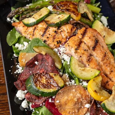 Beet Salad with chicken, arugula and asparagus.