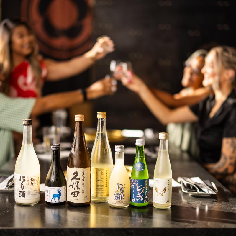 SMALL FORMAT BOTTLES: photo