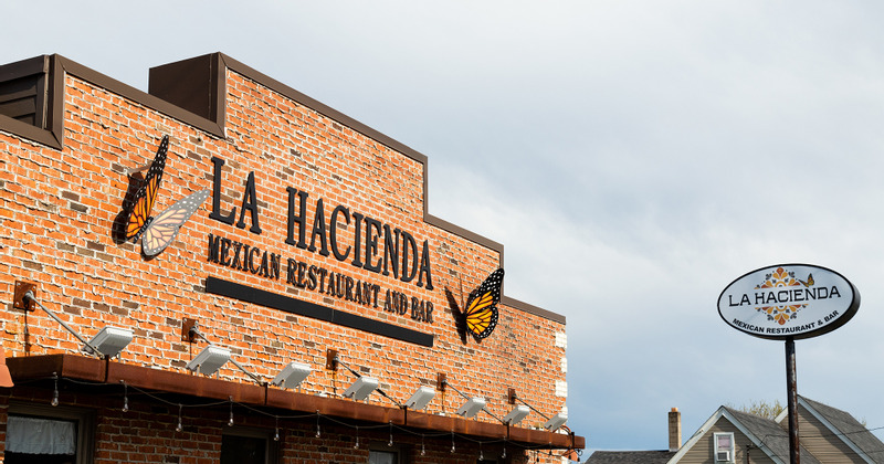 La Hacienda, exterior