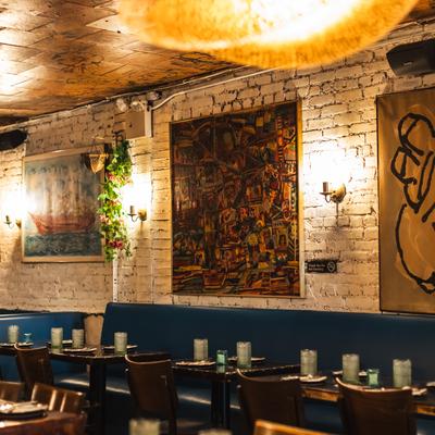 Interior, diner area, booths.