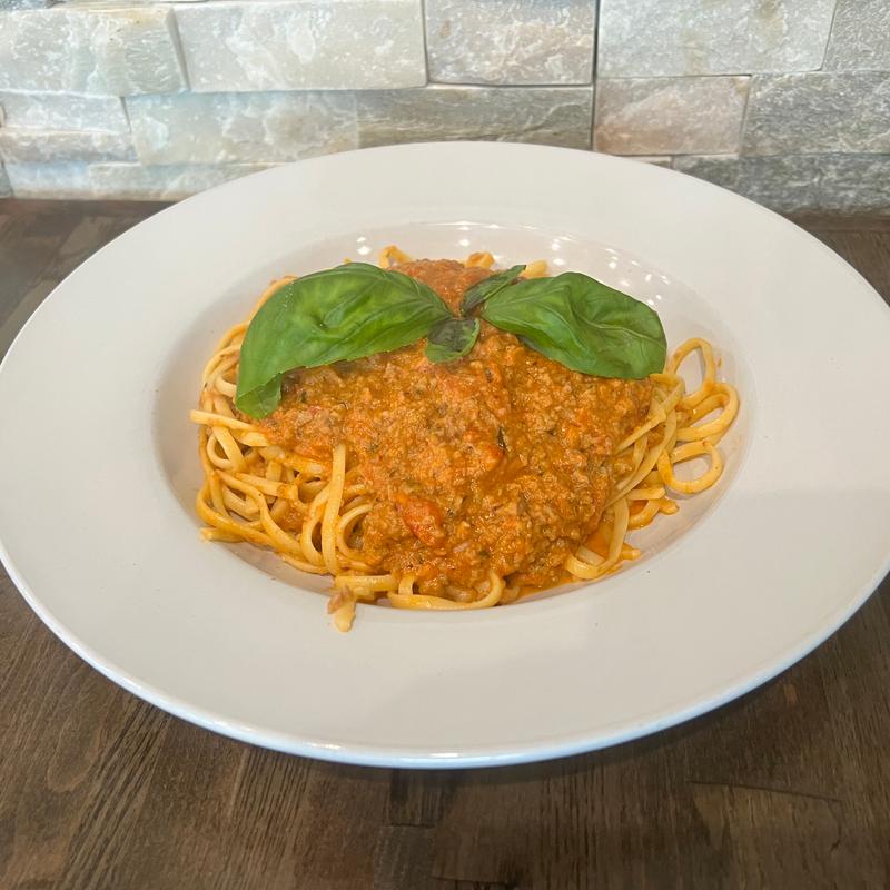 Linguine Bolognese photo