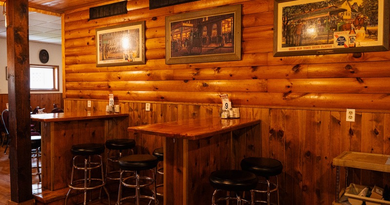 Dining space, tall table and bar stools