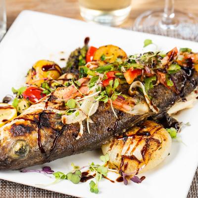 Grilled fish and mixed vegetables
