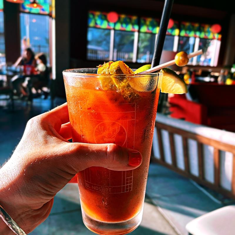 Mary Tyler Less photo