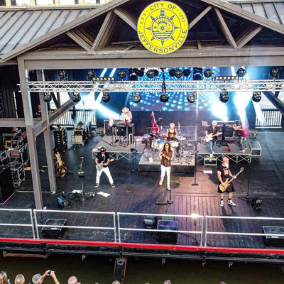 The river stage concert