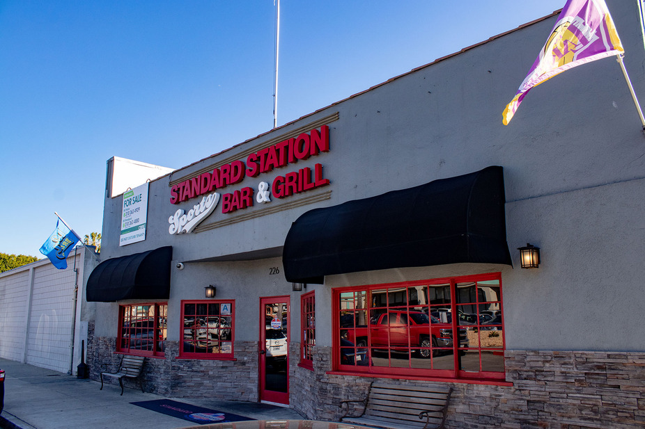 Standard Station Sports Bar & Grill Westchester, El Segundo, CA