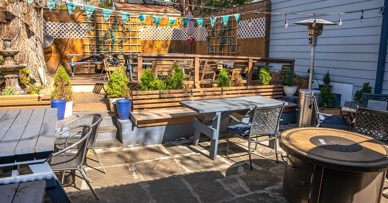 Patio, seating area