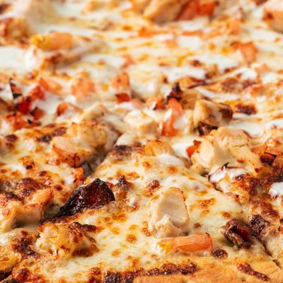 Chicken Bacon Ranch Pizza, closeup.
