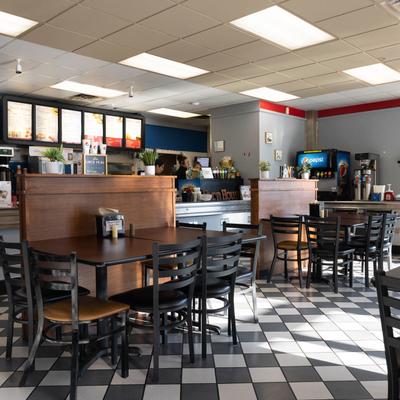 Mabel's Kitchen interior, seating area.