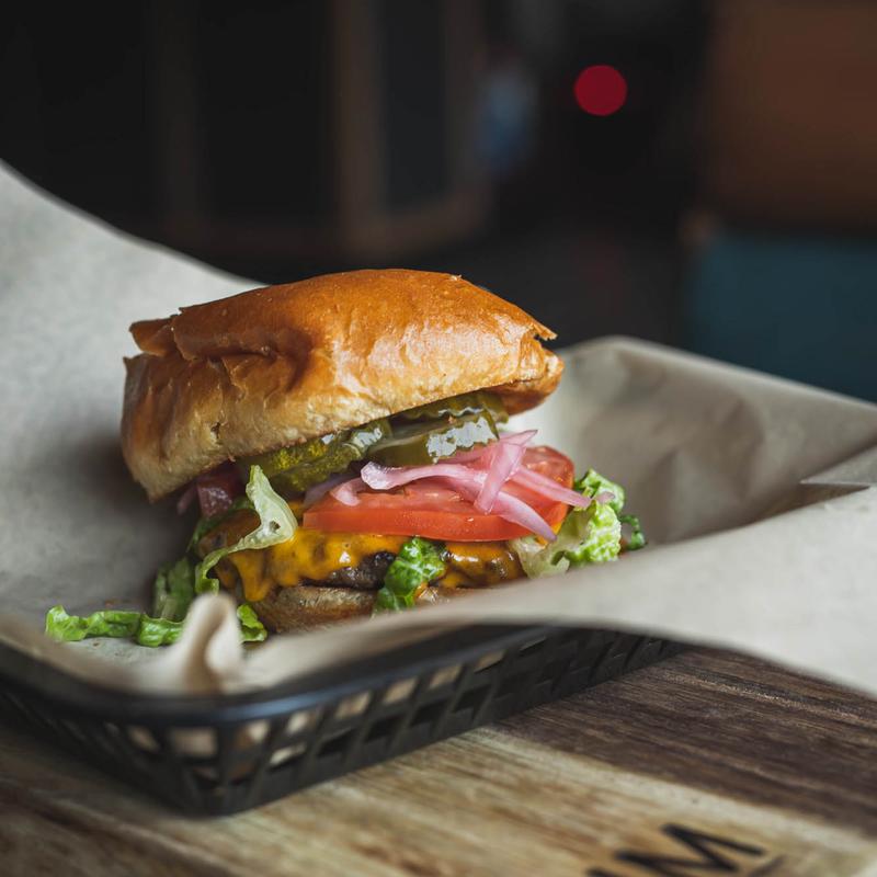 Everett's Burger photo 8