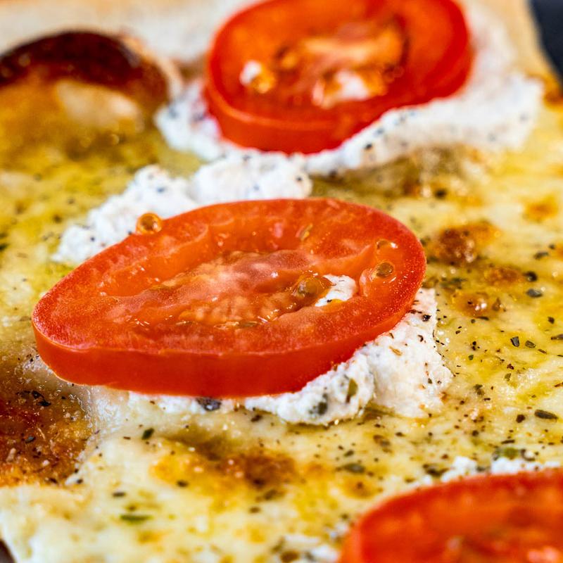 West - Coast White photo