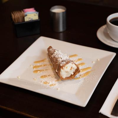 Cannoli.