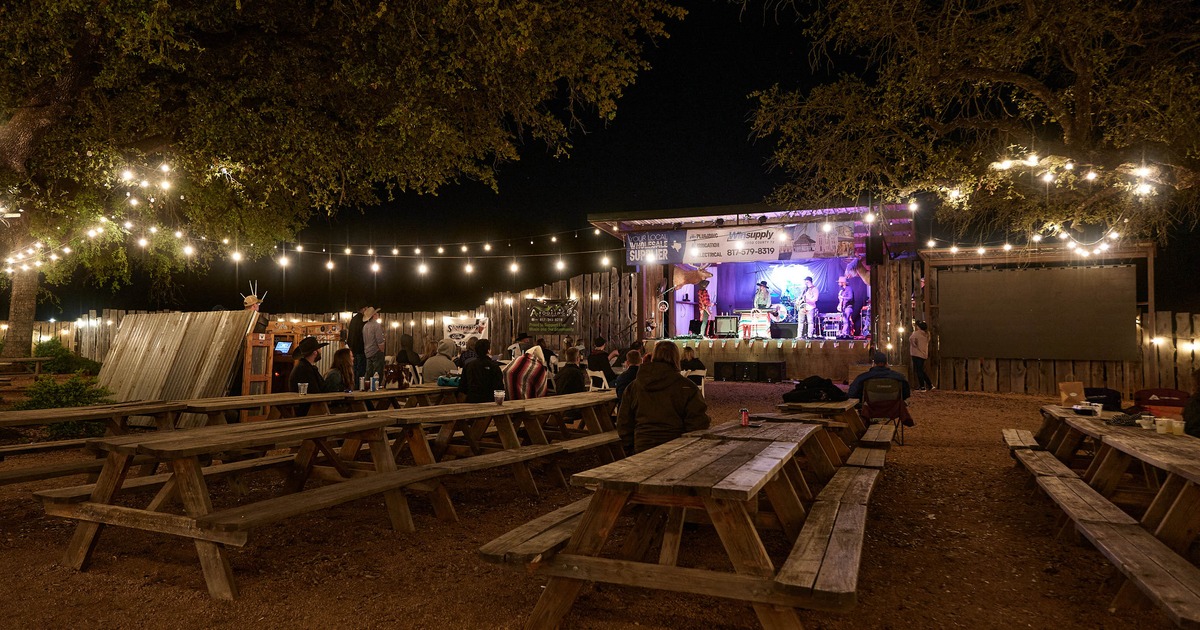 Exterior, picnic tables on the outside