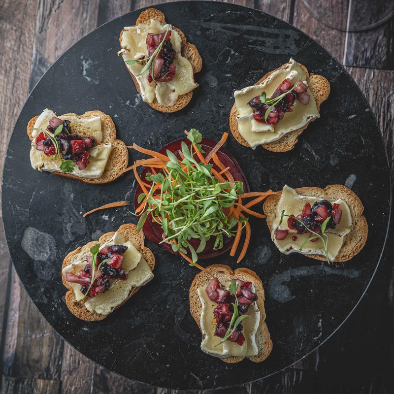 Baked Brie With Compote (V) photo