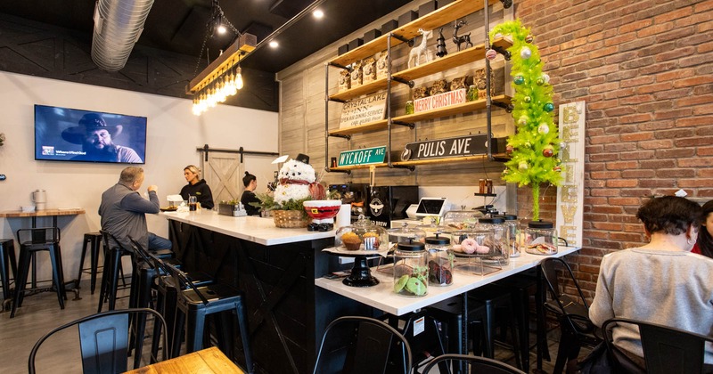 Interior, bar and counter area
