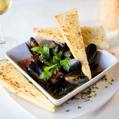 Mussels and bread.
