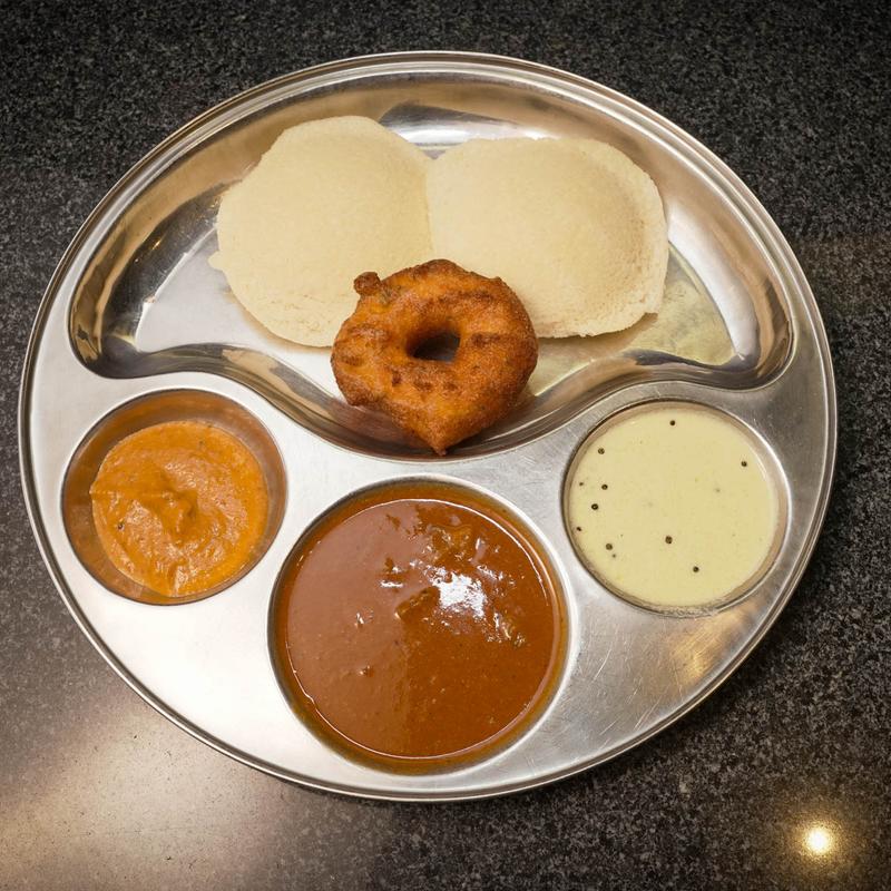 Idli (2 pcs) Vada (1 pcs) Combo photo
