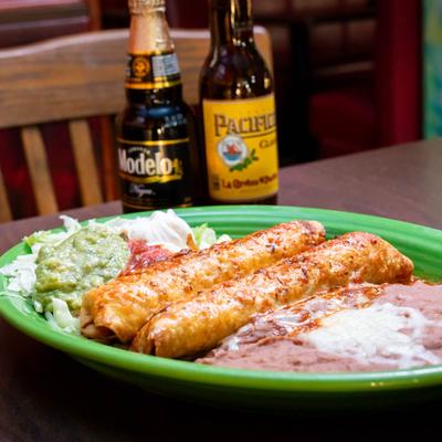Enchiladas supremas, served.