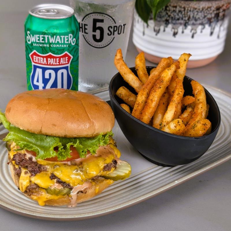 Truckin' Burger* photo