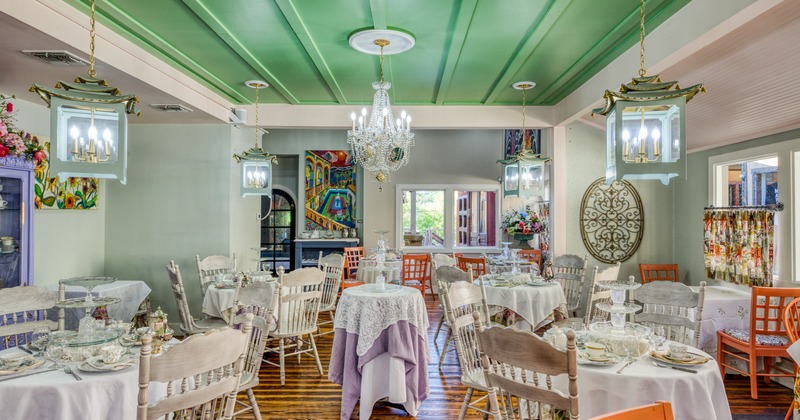 The Bread Box, interior