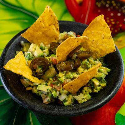 Guacamole and chips.