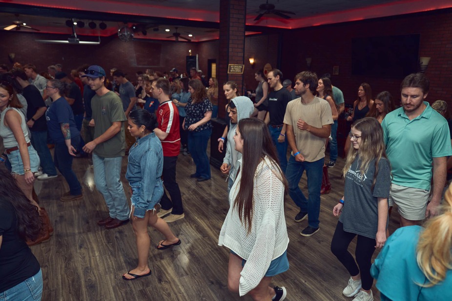 LINE DANCING! event photo