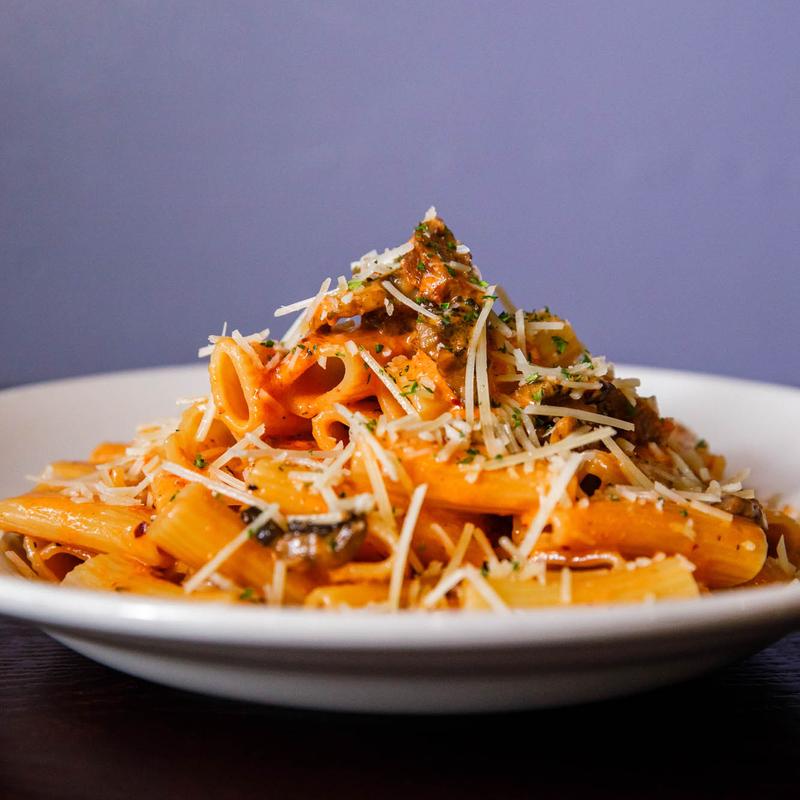 Spicy Tomato Cream & Mushrooms photo