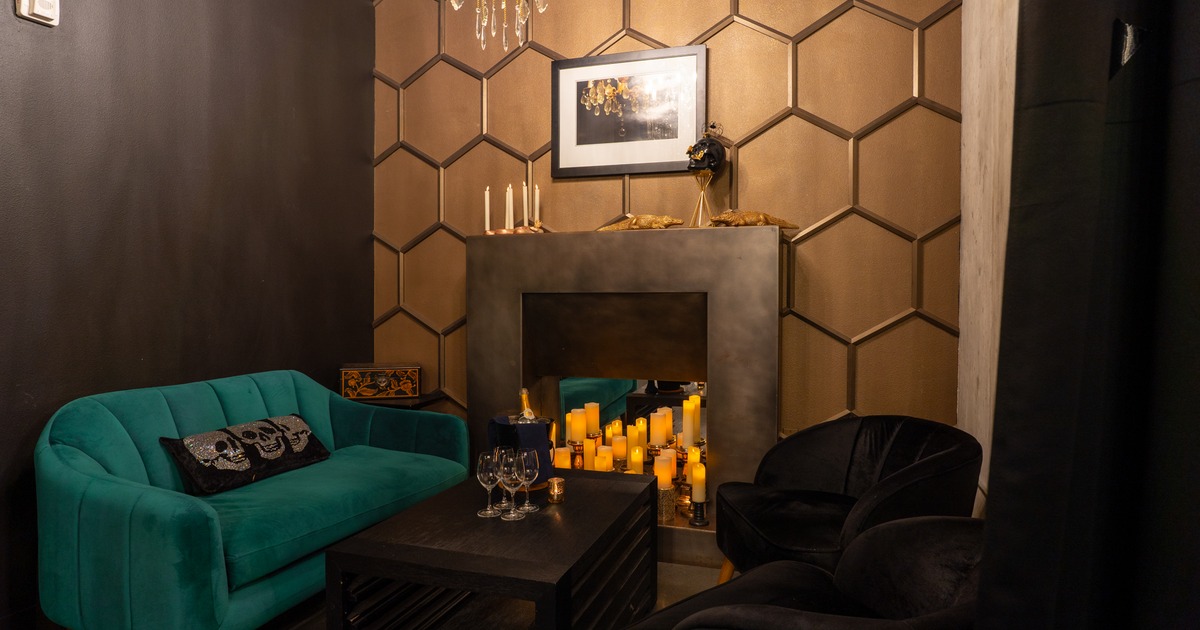 Romantic seating place, armchairs, fireplace