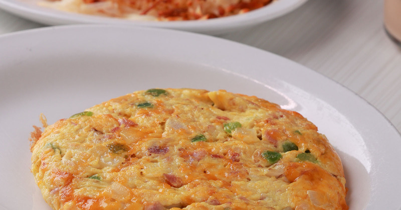 Vegetable and meat omelet