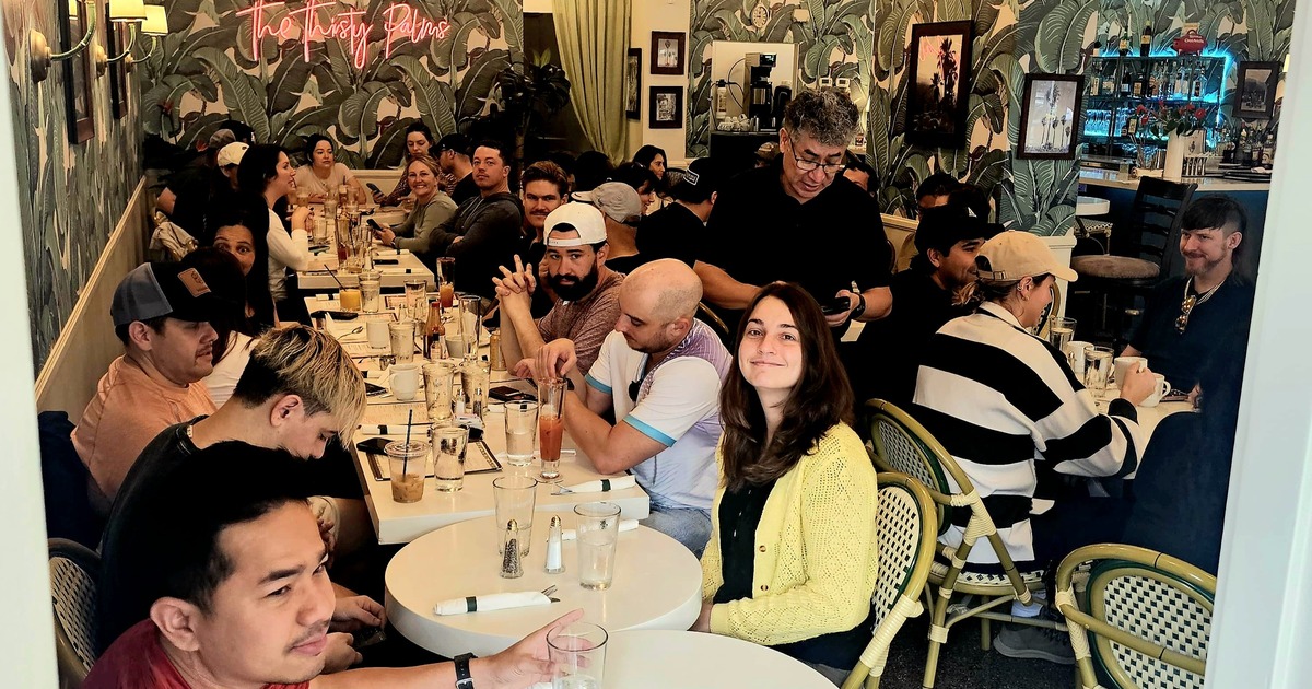 restaurant The Thirsty Palms inside