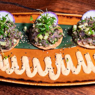 Tuna tostadas, top view.