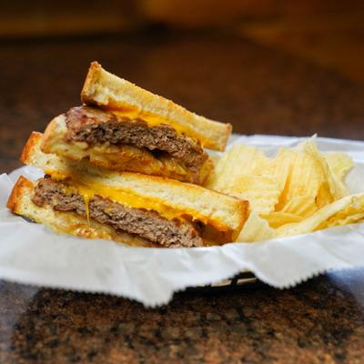 Patty Melt and potato chips.