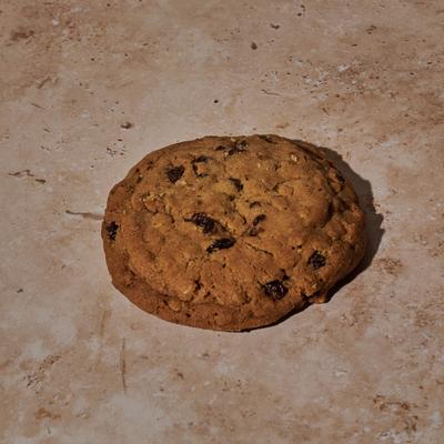 Cookie with chocolate chips.