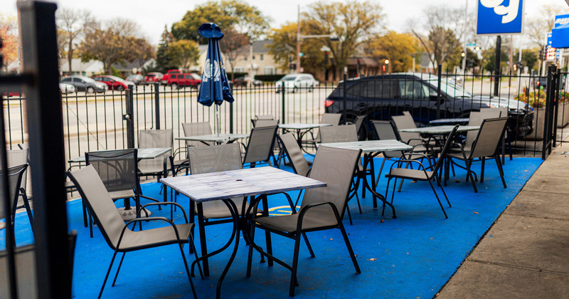 Exterior, main seating area