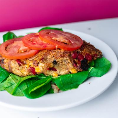 Vegan Sink with spinach and tomatoes.