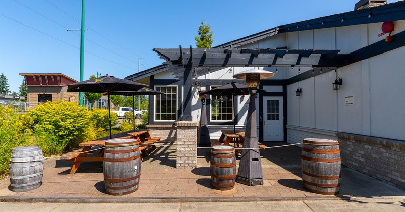 Exterior, main seating