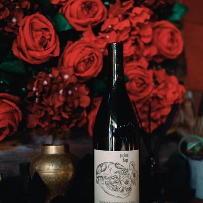 Wine bottle, side view