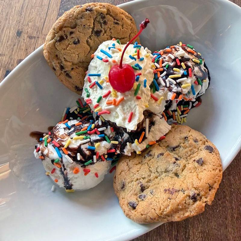 menu item 41 of 159, Chocolate chip cookie vanilla ice cream sundae