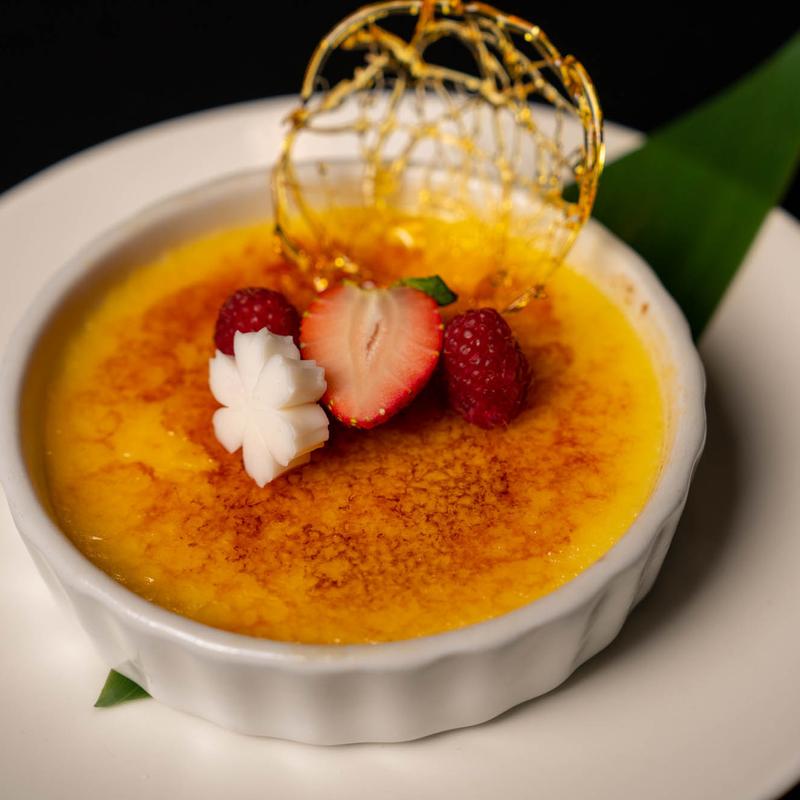 Vanilla Bean Crème Brulee photo