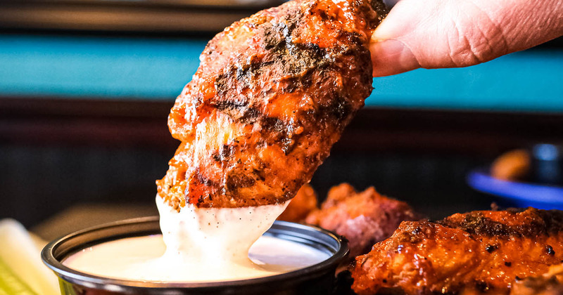 Chicken Wings in dip