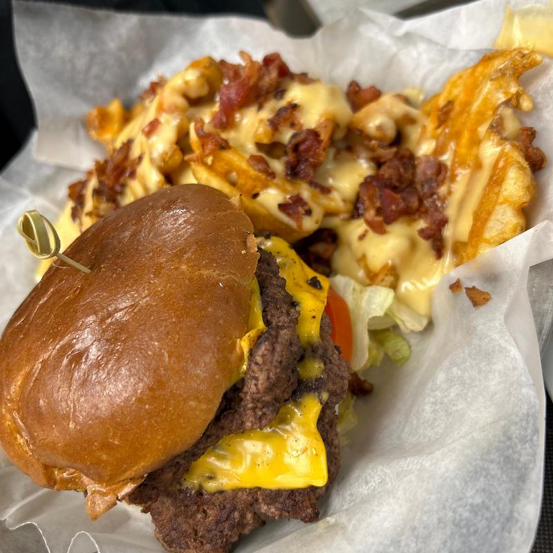 menu item 7 of 56, Classic Burger