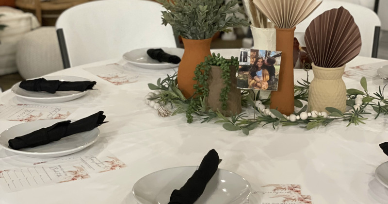 Table setting and decor