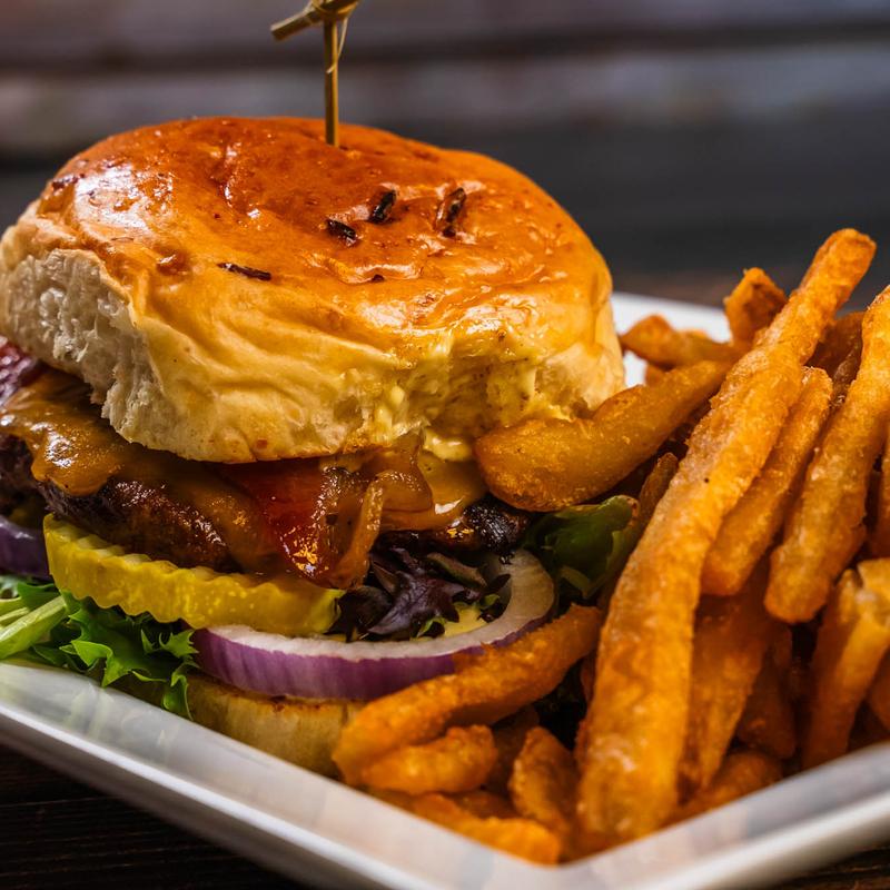 Taggart Bacon Cheese Burger (*) photo