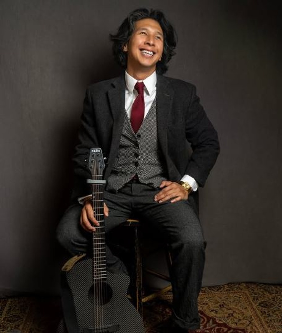 Live: Miguel Mendoza event photo